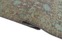 Close-up detail of New Farahan rug from Pakistan showing Wool weave