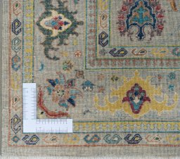 Corner detail of New Farahan rug showing border pattern and Wool pile