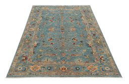 Surface texture of New Farahan rug with natural Wool and intricate pattern