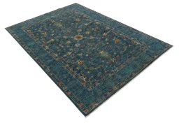 Corner detail of New Farahan rug showing border pattern and Wool pile