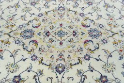 Central medallion detail of New Kashan rug from Iran / Persia