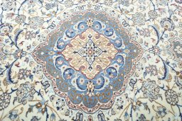 Central medallion detail of 2000s Nain rug from Iran / Persia