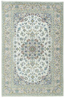 Full view of New Kashan rug from Iran / Persia, 232 × 155 cm in Beige tones