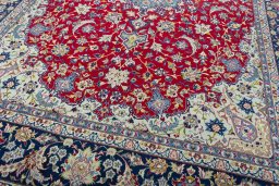 Close-up detail of 2000s Najafabad rug from Iran / Persia showing Wool weave