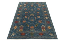 Surface texture of New Farahan rug with natural Wool and intricate pattern