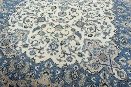 Close-up detail of 2000s Kashan rug from Iran / Persia showing Wool weave