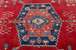 Central medallion detail of 2000s Sirjan rug from Iran / Persia