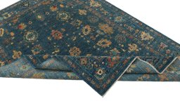 Central medallion detail of New Farahan rug from Pakistan