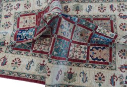 Full view of New Farahan rug from Pakistan, 208 × 152 cm in Red tones