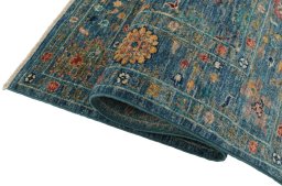 Close-up detail of New Farahan rug from Pakistan showing Wool weave