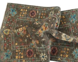 Full view of New Farahan rug from Pakistan, 124 × 81 cm in Gray tones