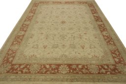 Surface texture of New Farahan rug with natural Cotton and intricate pattern