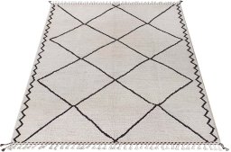 Corner detail of New Morocco rug showing border pattern and Wool pile