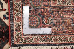 Full view of 1900s Farahan rug from Iran / Persia, 201 × 133 cm in Red tones