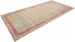 Corner detail of 1920s Farahan rug showing border pattern and Wool pile