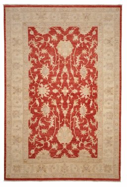 Full view of New Farahan rug from Pakistan, 250 × 168 cm in Red tones