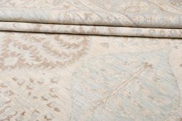 Central medallion detail of New Farahan rug from Pakistan