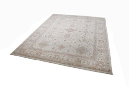 Close-up detail of New Farahan rug from Pakistan showing Wool weave
