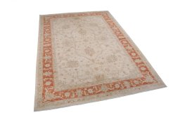 Corner detail of New Farahan rug showing border pattern and Wool pile