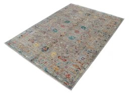 Corner detail of New Farahan rug showing border pattern and Wool pile