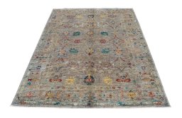 Surface texture of New Farahan rug with natural Wool and intricate pattern