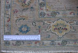Central medallion detail of New Farahan rug from Pakistan