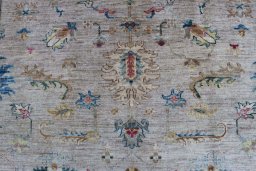 Close-up detail of New Farahan rug from Pakistan showing Wool weave
