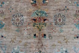 Close-up detail of New Farahan rug from Pakistan showing Wool weave