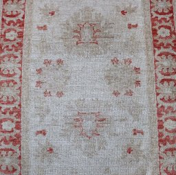 Central medallion detail of New Farahan rug from Pakistan