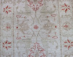 Central medallion detail of New Farahan rug from Pakistan
