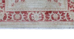 Corner detail of New Farahan rug showing border pattern and Wool pile