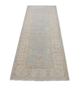 Surface texture of New Farahan rug with natural Wool and intricate pattern