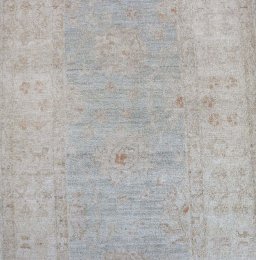 Central medallion detail of New Farahan rug from Pakistan