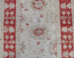 Central medallion detail of New Farahan rug from Pakistan