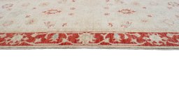 Close-up detail of New Farahan rug from Pakistan showing Wool weave