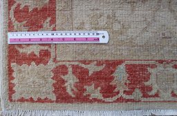 Central medallion detail of New Farahan rug from Pakistan