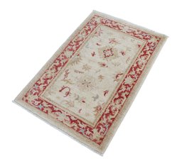 Corner detail of New Farahan rug showing border pattern and Wool pile