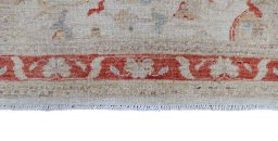 Corner detail of New Farahan rug showing border pattern and Wool pile