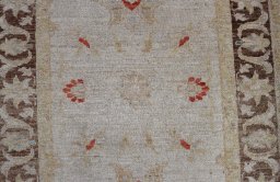 Central medallion detail of New Farahan rug from Pakistan