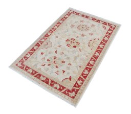 Corner detail of New Farahan rug showing border pattern and Wool pile