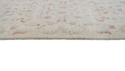 Close-up detail of New Farahan rug from Pakistan showing Wool weave