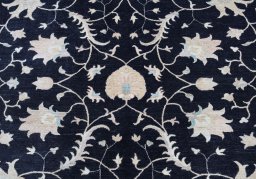 Central medallion detail of New Farahan rug from Pakistan