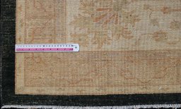 Central medallion detail of New Farahan rug from Pakistan