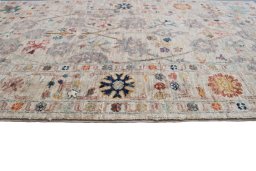 Close-up detail of New Farahan rug from Pakistan showing Wool weave