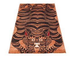 Corner detail of New Farahan rug showing border pattern and Wool pile