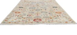 Corner detail of New Farahan rug showing border pattern and Wool pile