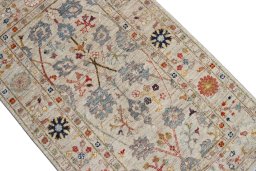 Central medallion detail of New Farahan rug from Pakistan