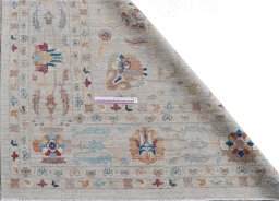 Central medallion detail of New Farahan rug from Pakistan