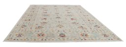 Surface texture of New Farahan rug with natural Wool and intricate pattern