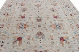Close-up detail of New Farahan rug from Pakistan showing Wool weave